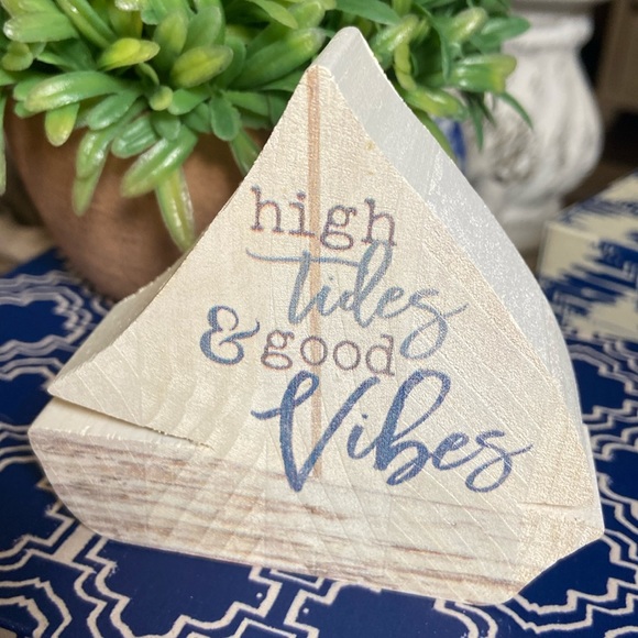 29 Coastal Kitchen Ideas That Bring Beach House Vibes to Your Home - Nautical Coastal Sign Ideas